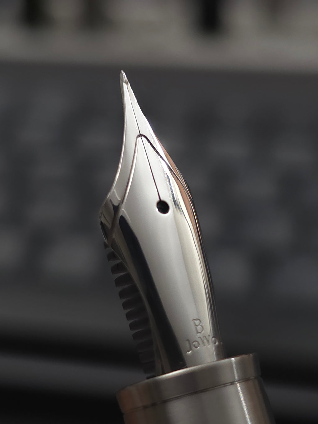Needlepoint Ground Fountain Pen Nib Unit