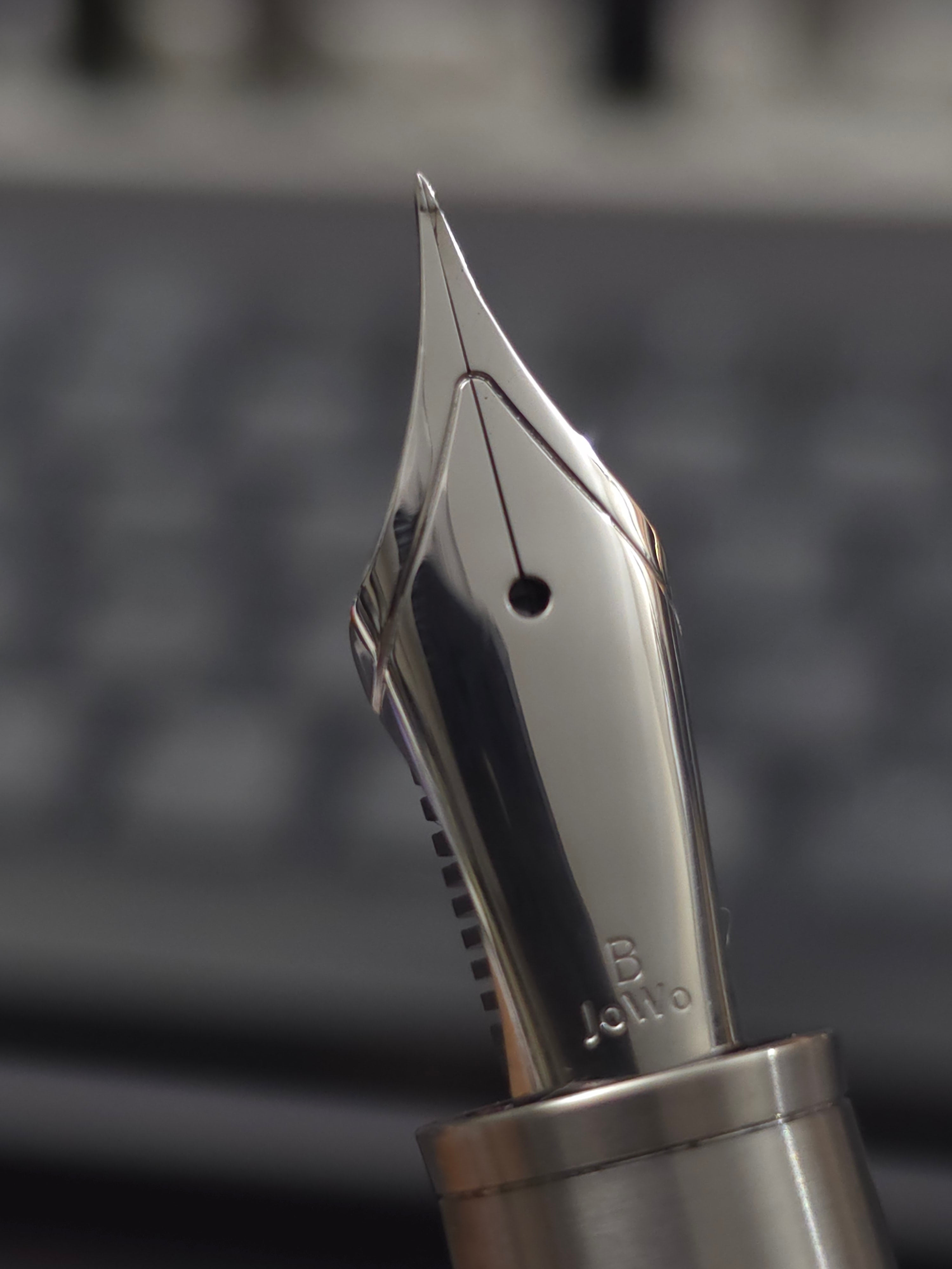 Needlepoint Ground Fountain Pen Nib Unit